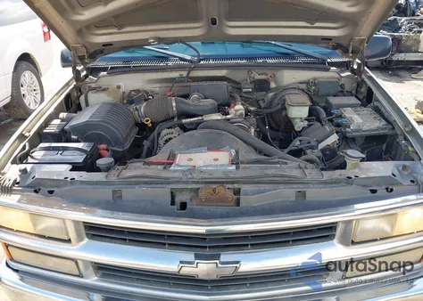 1998 Chevrolet C1500 Fleetside z USA, uszkodzony, nr VIN 1GCEC14W9WZ220727